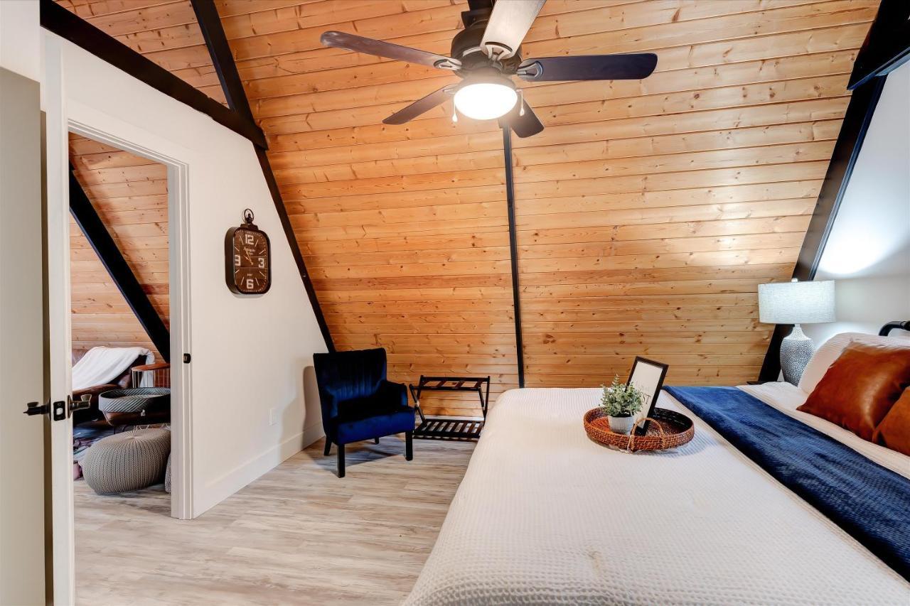 The Pet Friendly Cub Cabin Sevierville Exterior photo